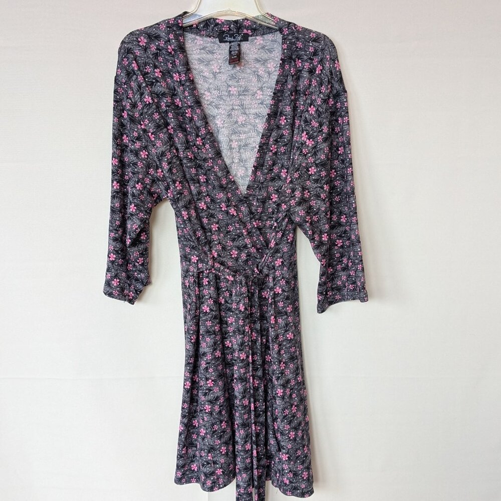 EUC Soft Lightweight Robe Gray w/Pink Flowers